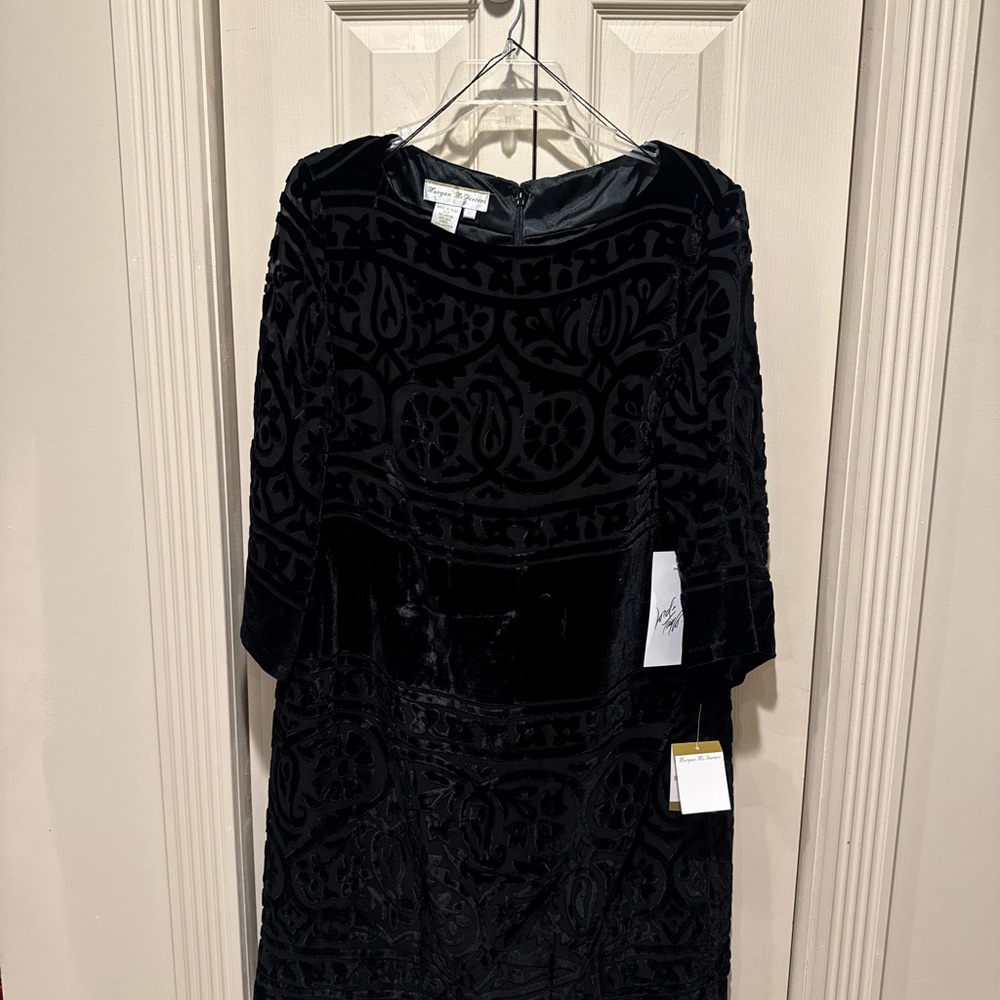 Donna Morgan Black Textured Long Sleeve Dress